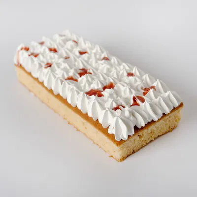 Merengue Long Cake